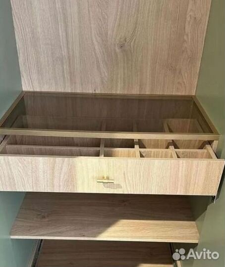 Дизайнерский шкаф