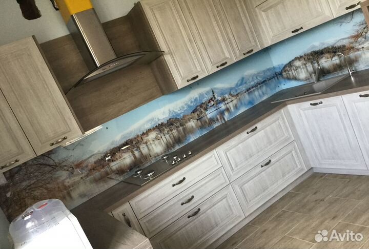 Фартук из стекла на кухню - закаленное стекло