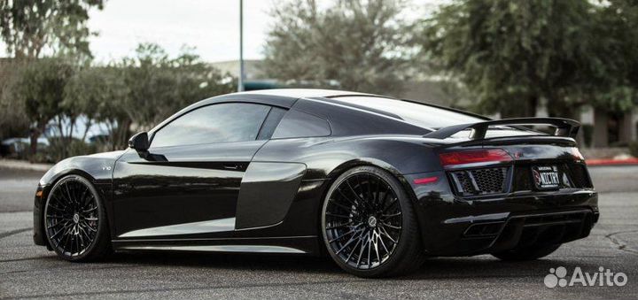 Кованые диски в стиле Brixton для Audi R8 R21