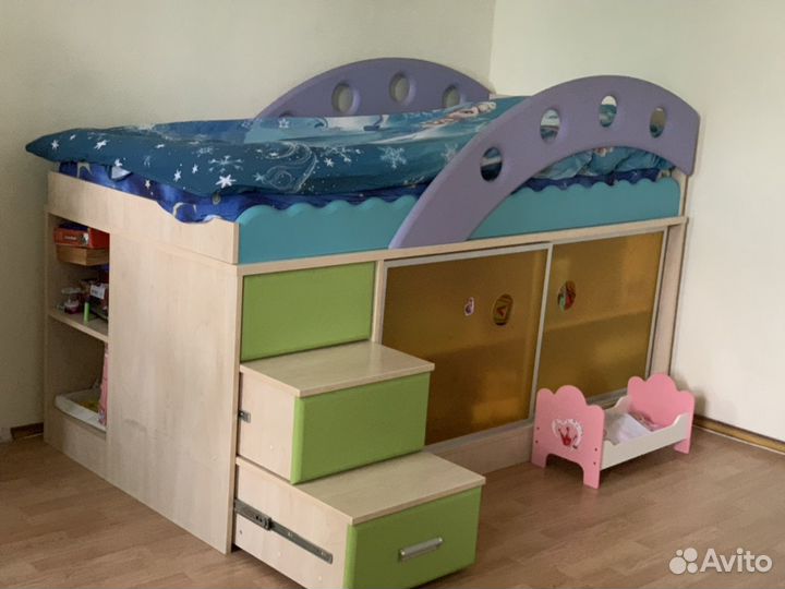 Деская Кровать - радуга