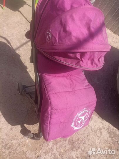 Прогулочная коляска