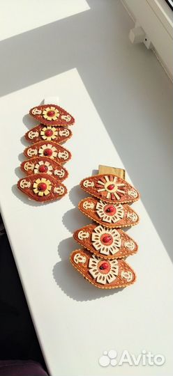 Заколки для волос