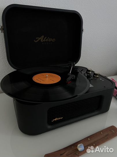 Проигрыватель винила Alive