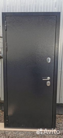 Дверь входная металлическая