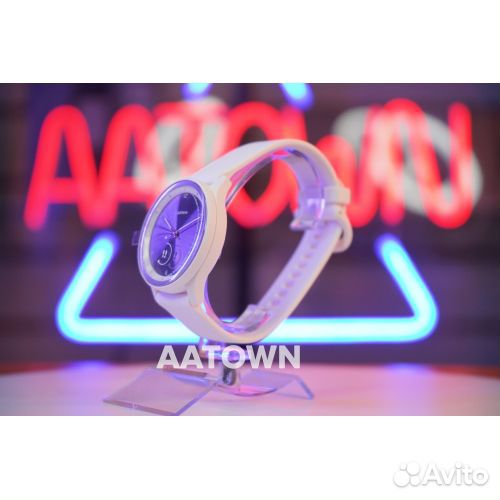 Garmin vivomove sport - цвета слоновой кости