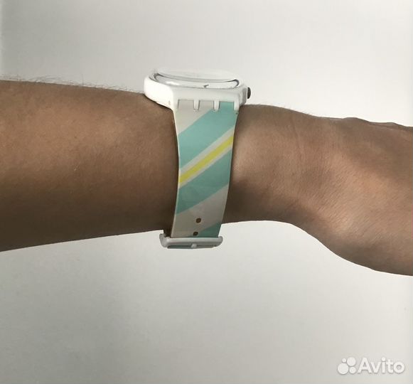 Часы Swatch разноцветные
