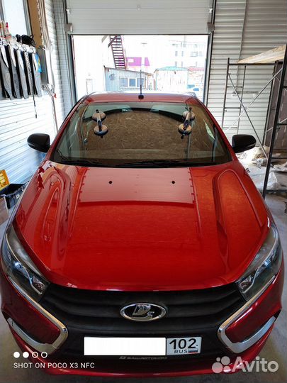 Лобовое стекло Honda Pilot II (2009)