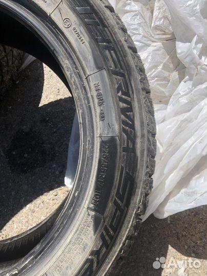Nitto Therma Spike 225/55 R17 101