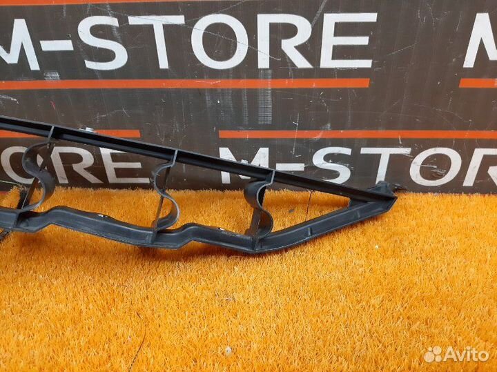 Крепление крыла переднее левое Bmw X5 E70 N52B30