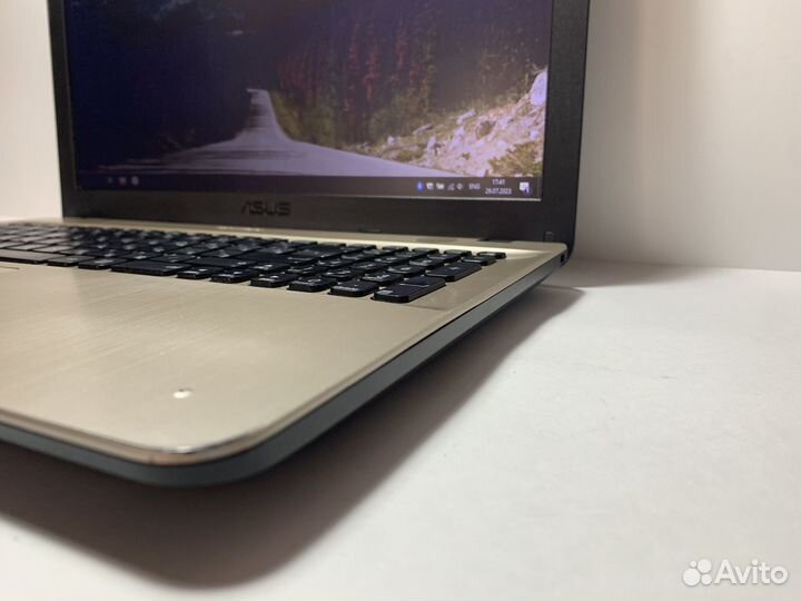 Ноутбук для учебы Asus intel/4gb/ssd