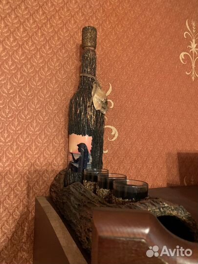 Декоративная бутылка со стопками