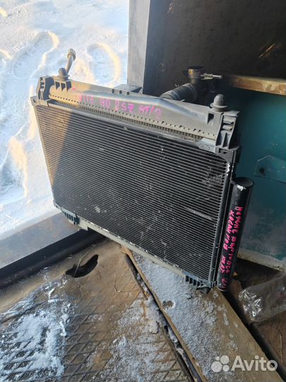 Радиатор охлаждения+кондиционера Toyota Vitz KSP90