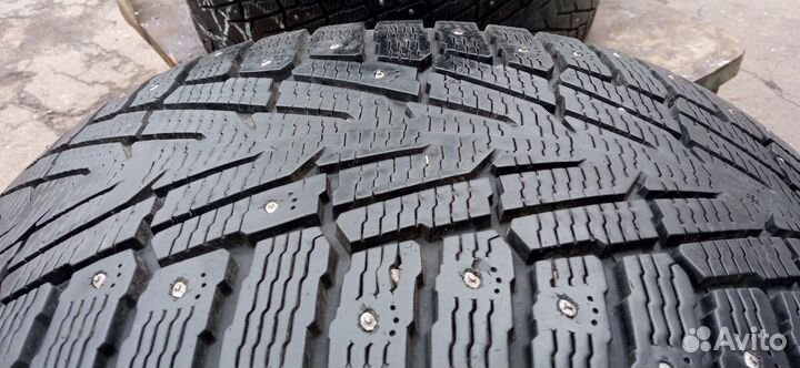 Nokian Tyres Hakkapeliitta 7 SUV 295/40 R21 109V