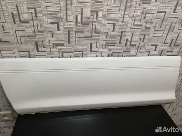 Накладка двери на Toyota Harrier