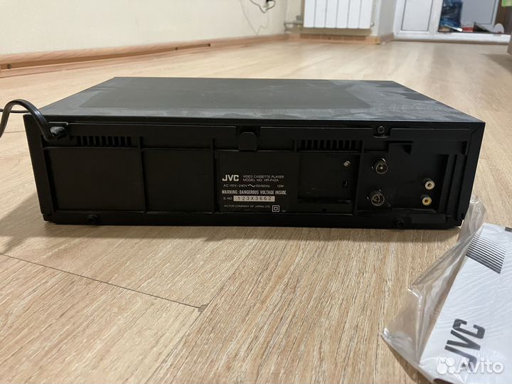 Видеомагнитофон jvc