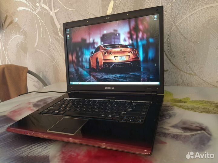 Ноутбук Samsung R560