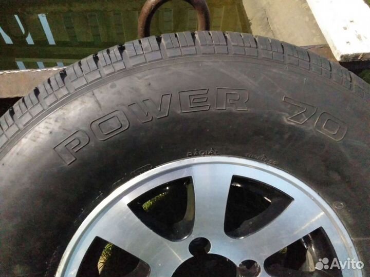 Kumho Power 70 265/70 R15