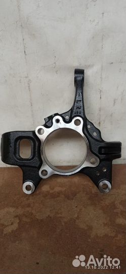 Поворотный кулак Mitsubishi Pajero Sport