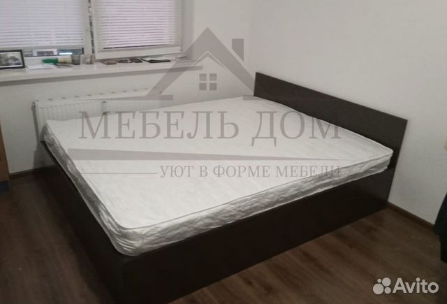 Кровать с матрасом