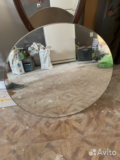 Круглое зеркало