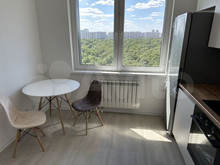 2-к. квартира, 57 м², 20/24 эт.