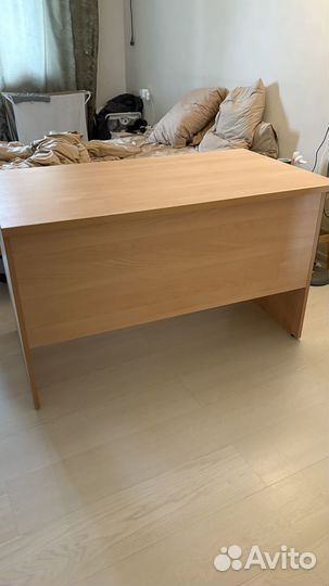 Стол письменный офисный с ящиками