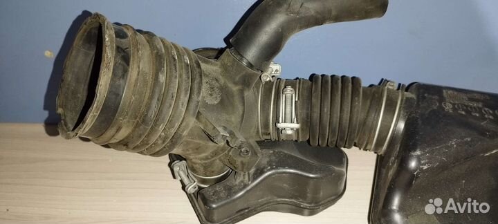 Резонатор воздушного фильтра Lexus RX 400h