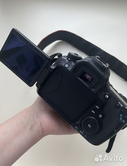 Зеркальный фотоаппарат canon 60d с обьективом 50mm
