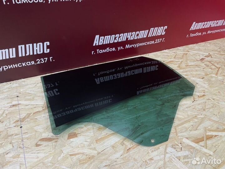 Стекло двери заднее левое LADA X-Ray