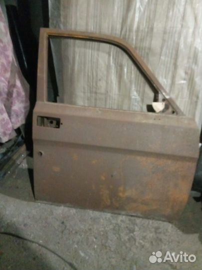 Дверь газ 2410