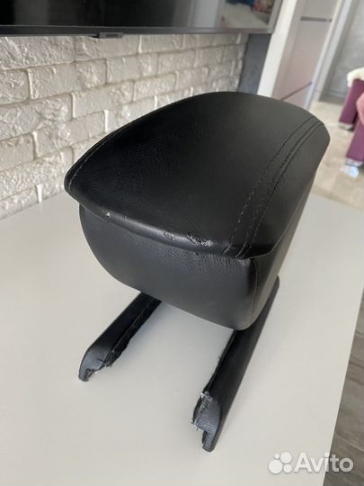 Подлокотник опель мокка