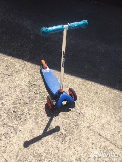 Самокат детский трехколесный