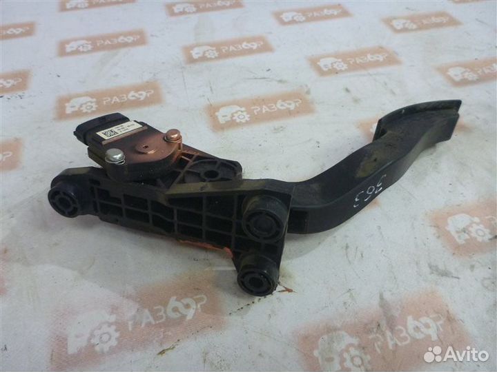 Педаль газа Hyundai Solaris RB G4FA 2013