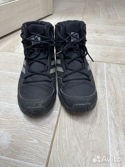 Зимние ботинки adidas