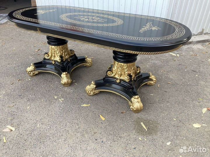 Столы и стулья