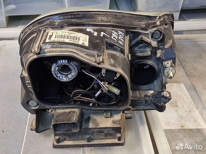 Фара левая ксенон трещина Порш Каен 955