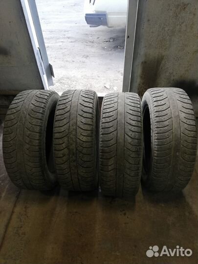 Bridgestone Ice Cruiser 7000 195/60 R15