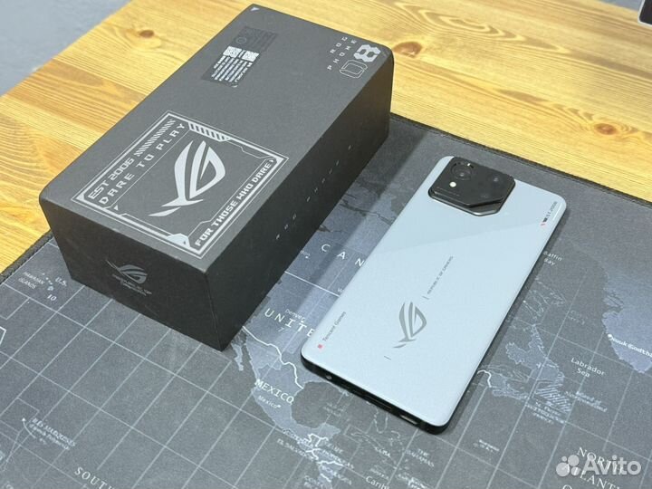 Asus ROG Phone 8, 12/256 ГБ