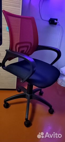 Компьютерное кресло