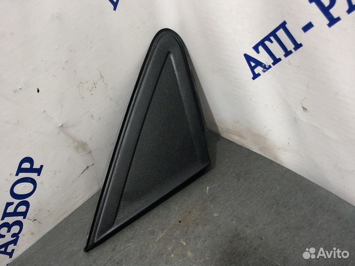 Правая накладка зеркала focus 2