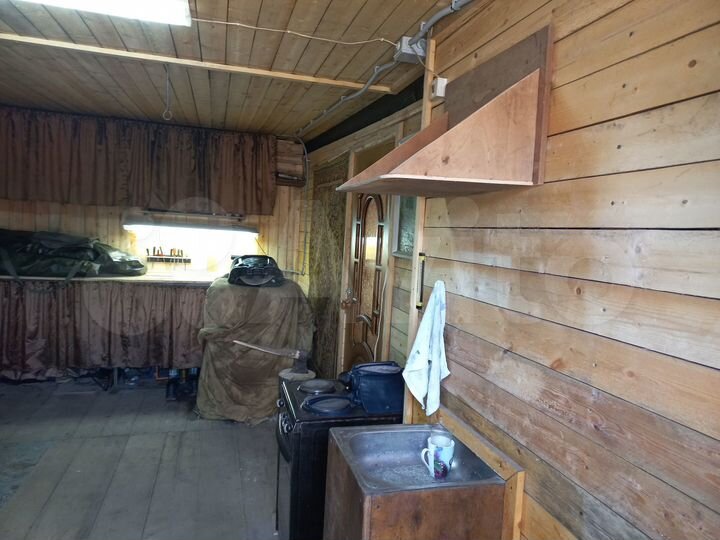 Гараж, > 30 м²