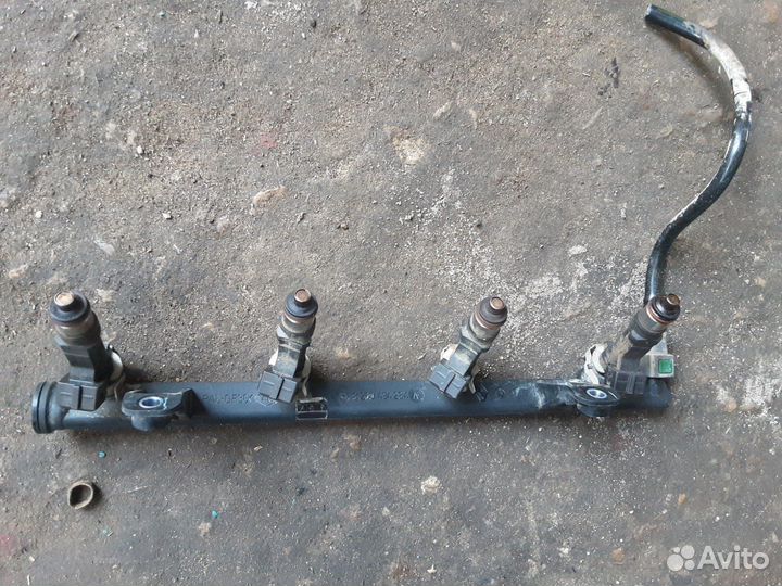 Топливная рампа Renault Logan седан 1.4 2005-2014