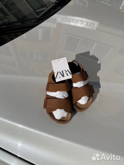 Летняя обувь zara кожаная 20-25р