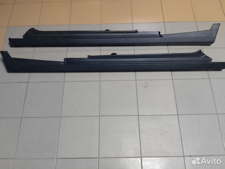 Пластмассовые накладки на пороги на ваз-21123 купэ