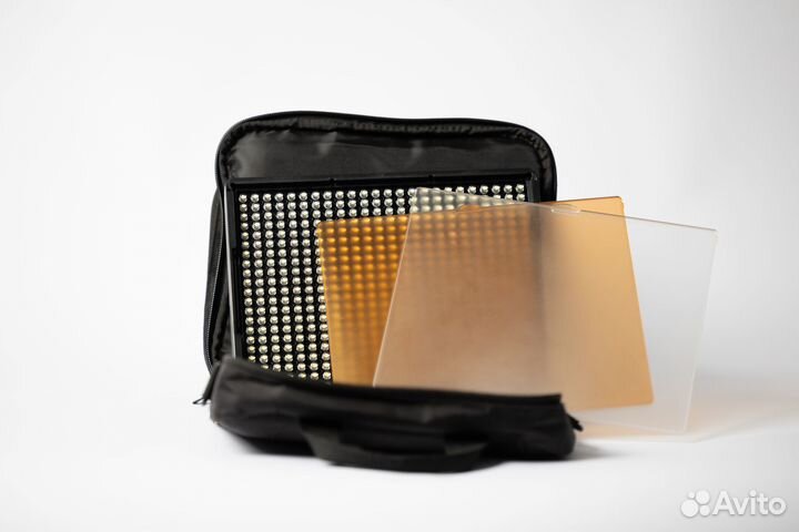 Видеосвет Aputure Amaran H528W