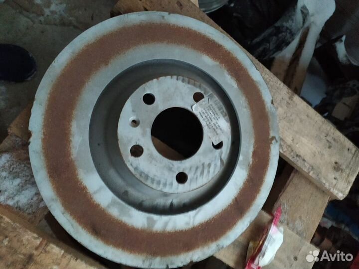 Диск тормозов VAG 4F0 615 301 G вентилируемый