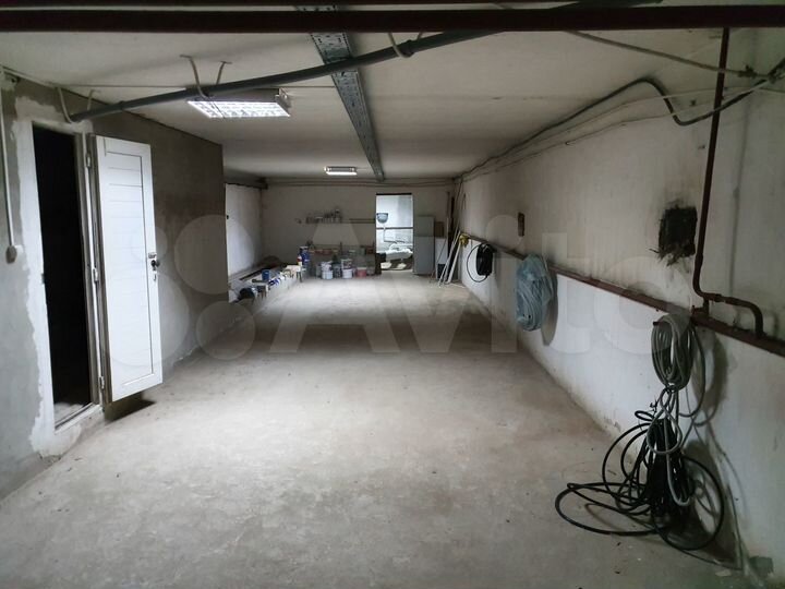 Продаются цокольные помещения, 121-247 м²