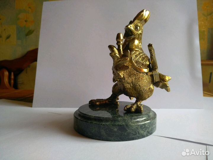 Бронзовая статуэтка Петух рокенрольщик