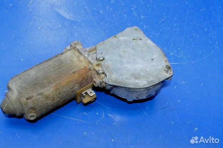 Моторчик стеклоподъёмника, правый volvo F16 (01.87-12.94)