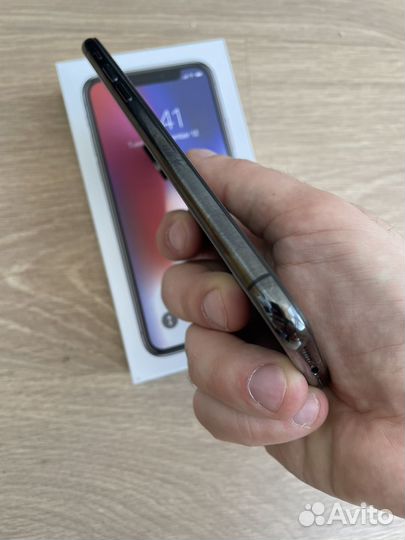 iPhone X, 64 ГБ